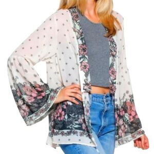 Altar'd State Cream Floral Bell Sleeve Lightweight Kimono Cardigan Gypsy Boho L‎